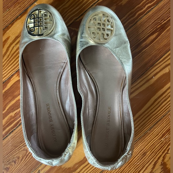 Audrey Brooke Shoes Womens 9.5 Ballet Flat Gold Leather Slip On - Picture 5 of 5